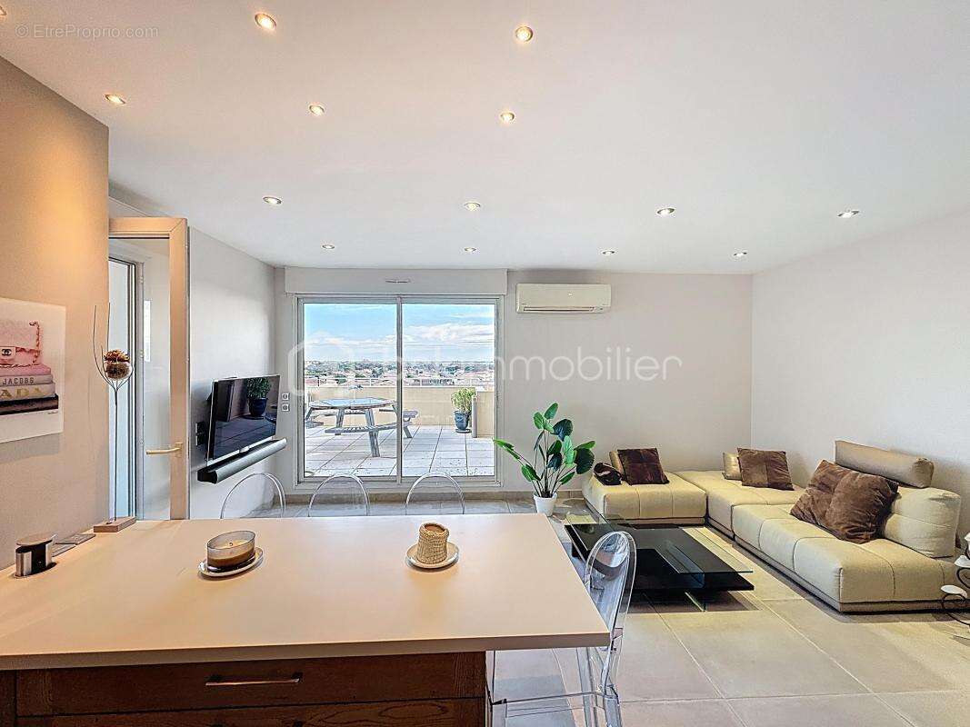 Appartement à LATTES
