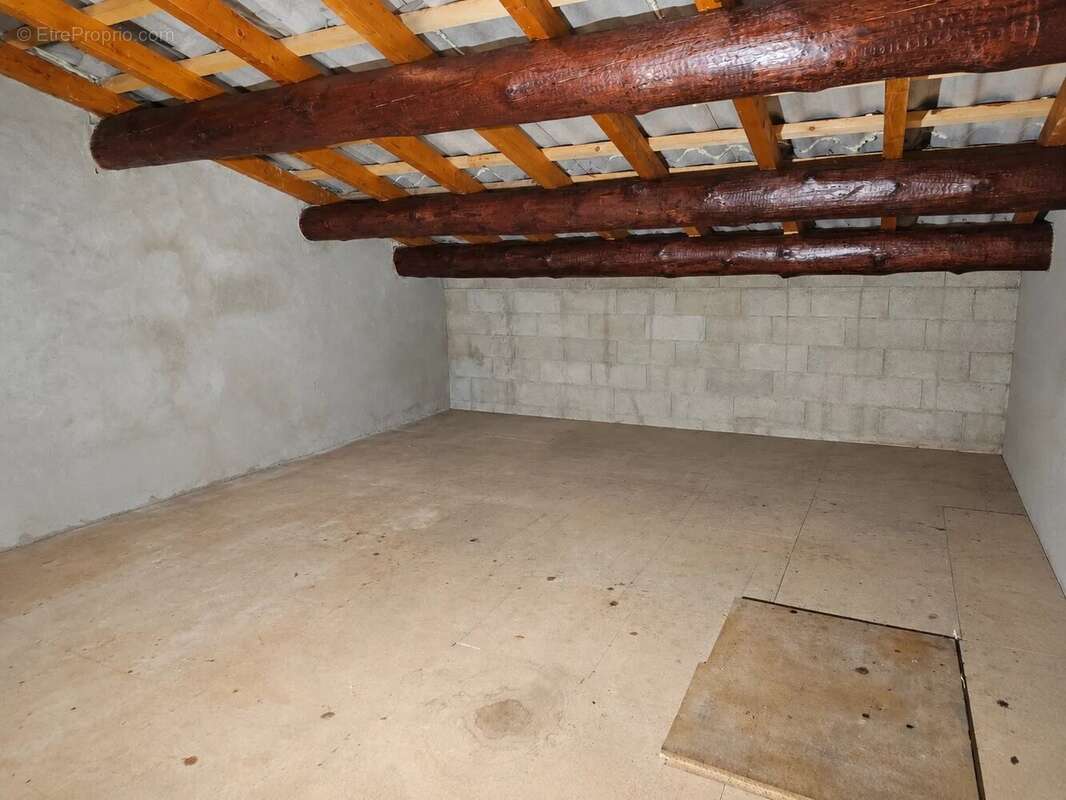Maison à PEYROULES
