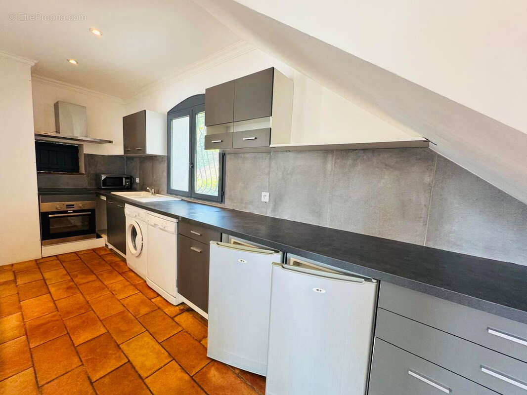 Maison à ROQUEBRUNE-SUR-ARGENS