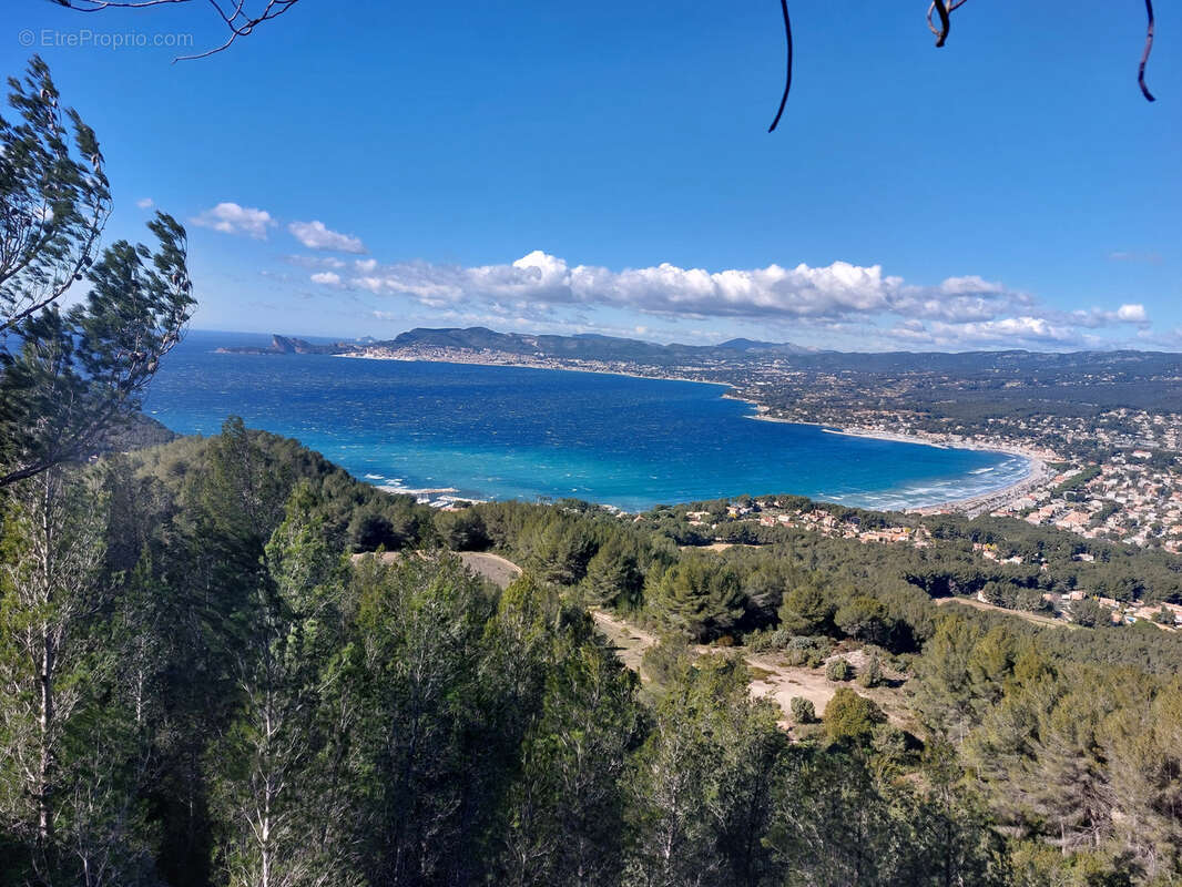 Appartement à SAINT-CYR-SUR-MER