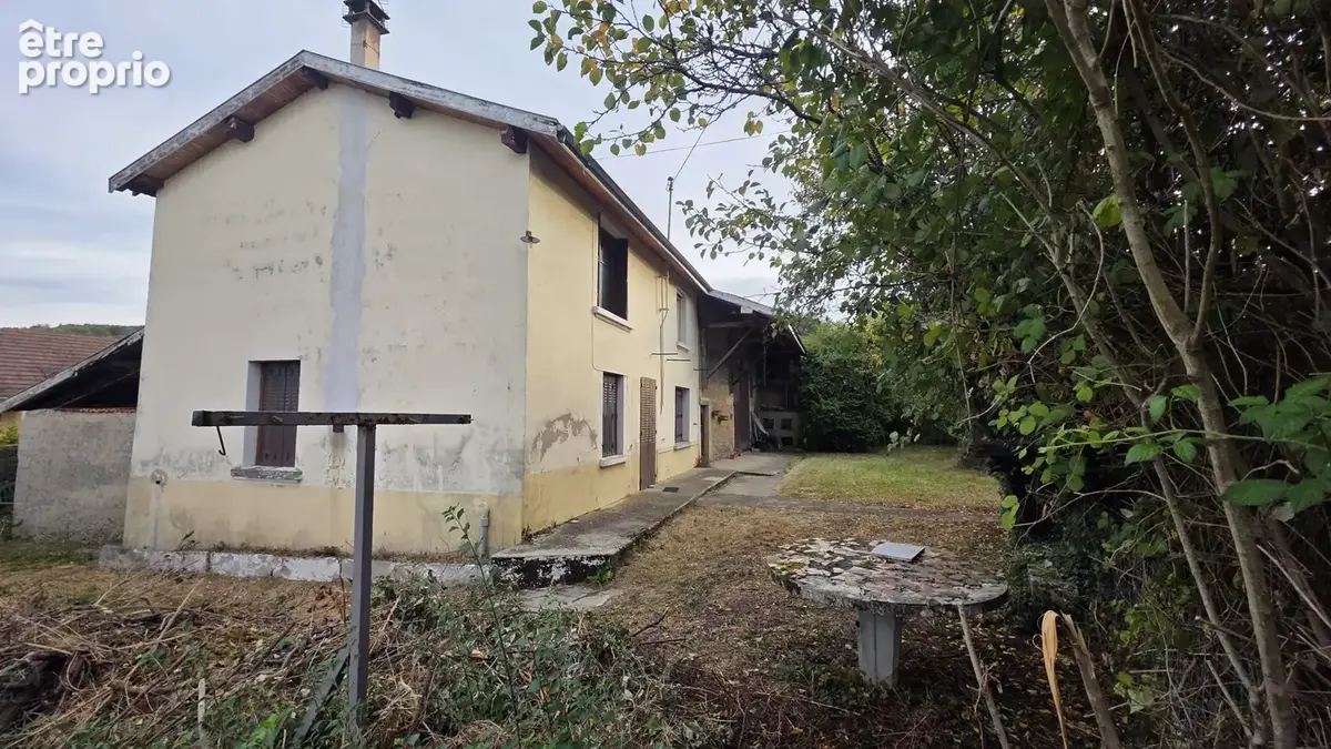 Artas   secteur revollet   maison à rénover avec fort potentiel - photo 4