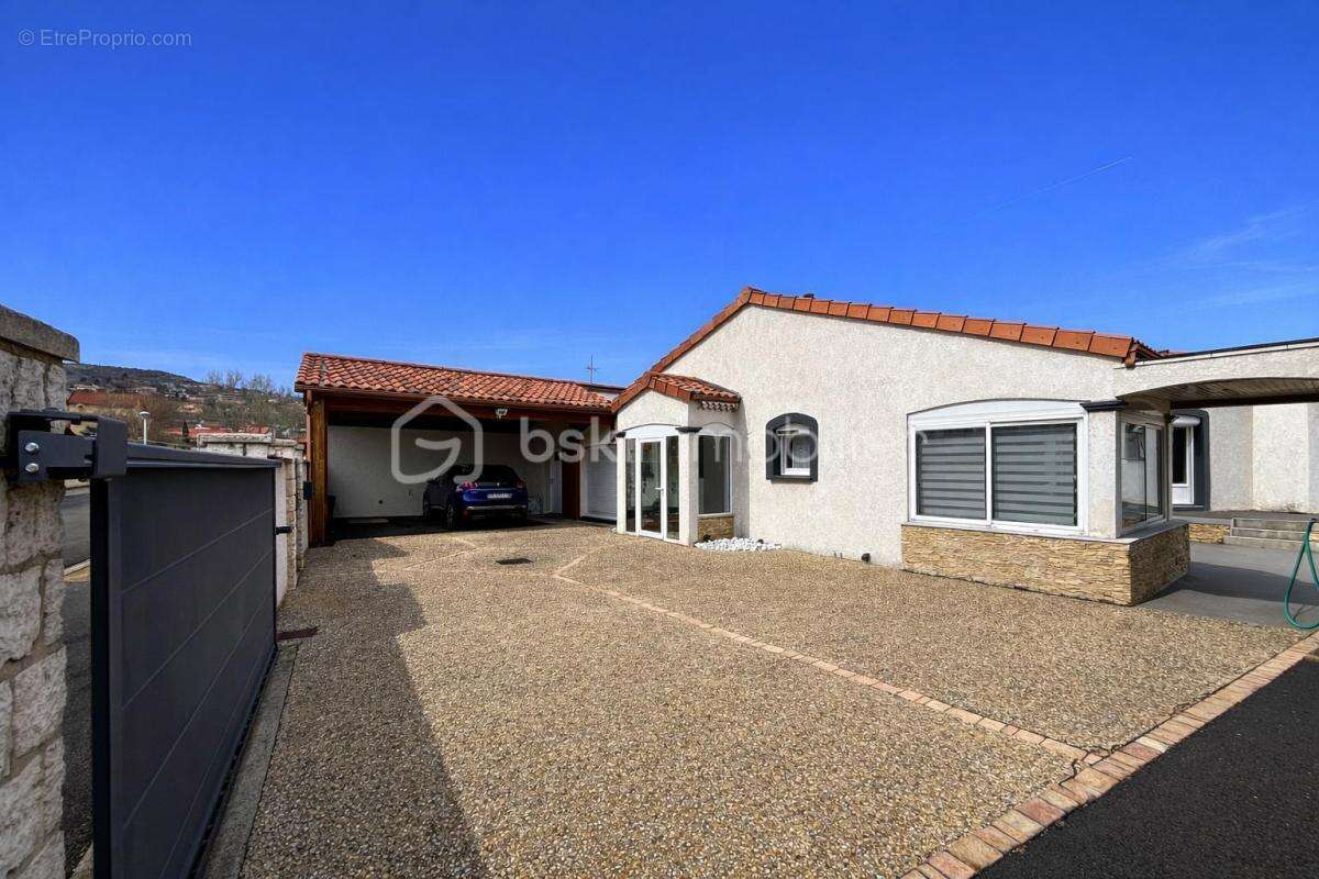 Maison à TALLENDE