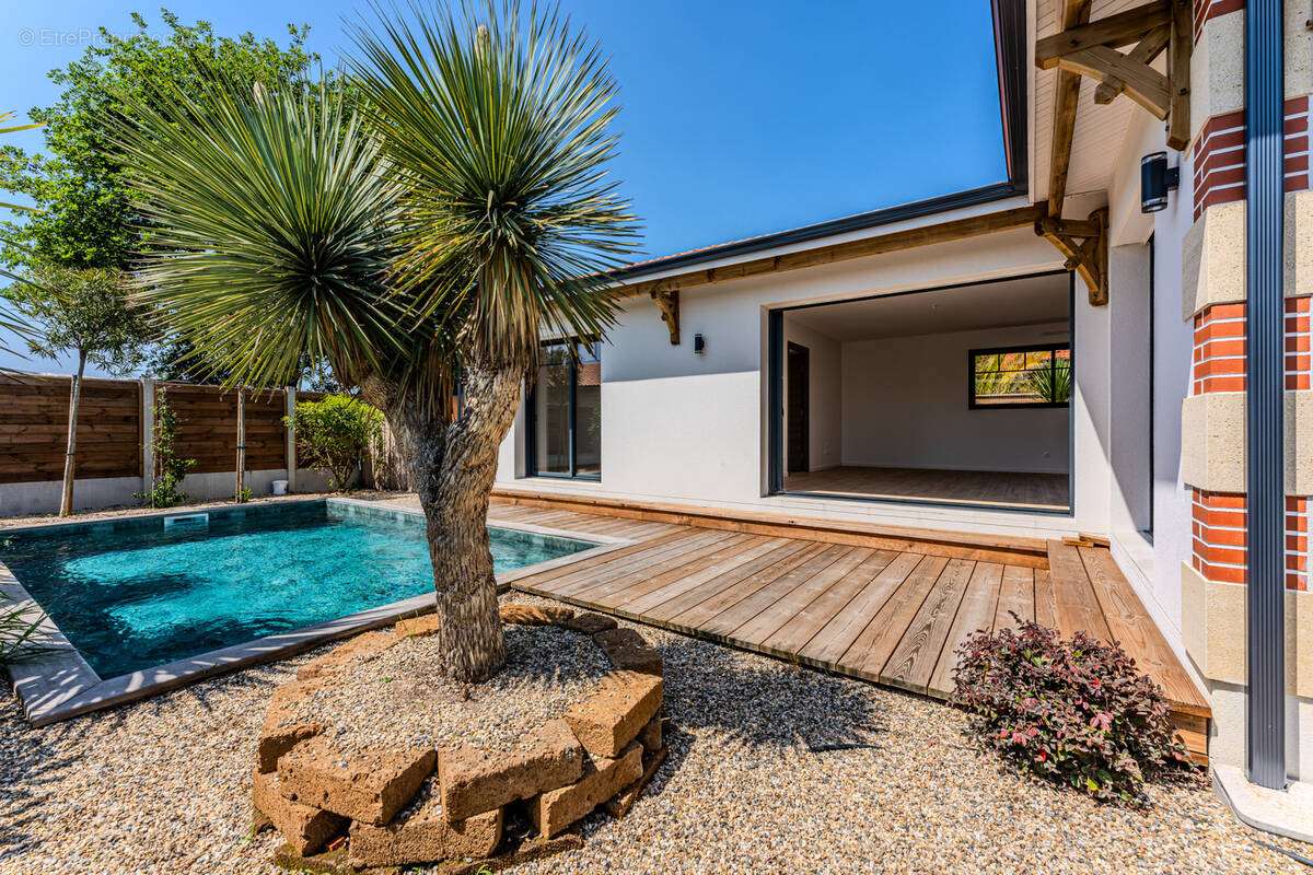 Maison à GUJAN-MESTRAS