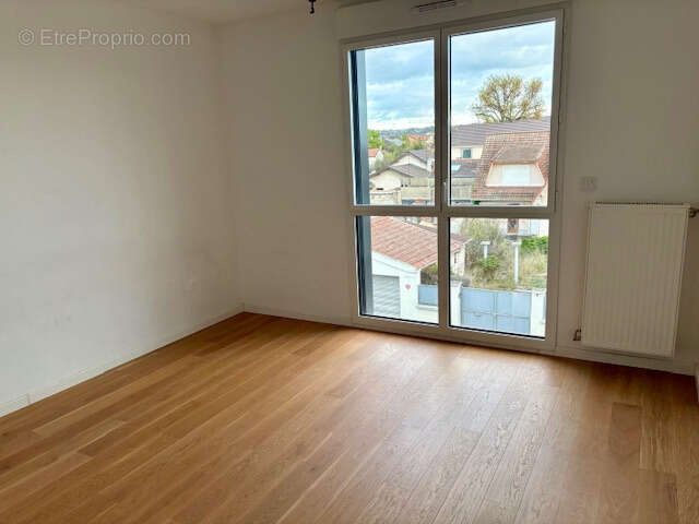 Appartement à SAINT-MAUR-DES-FOSSES