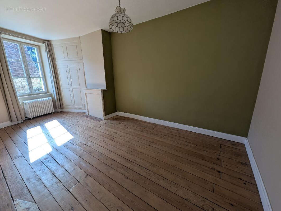 Maison à SAINT-YRIEIX-LA-PERCHE