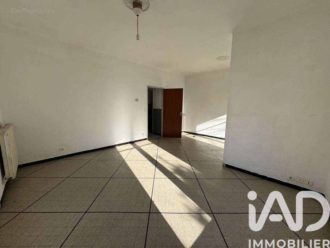 Photo 2 - Appartement à NIMES