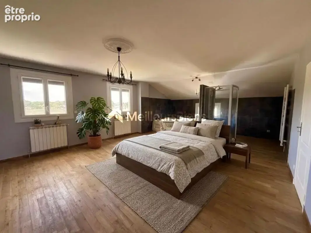 maison familiale 222  m²-8 pièces-6 chambres-2206 m² de terrain - photo 13