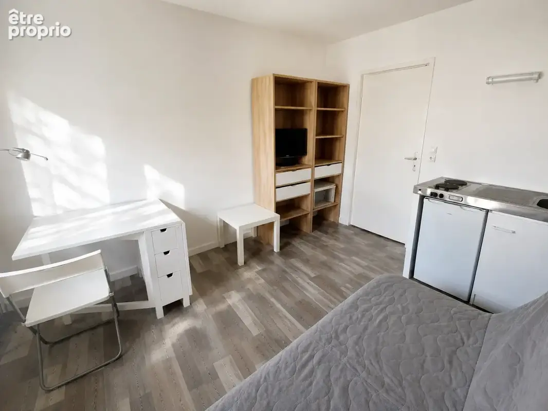 LAMBERSART : Studio meublé avec ascenseur - photo 3