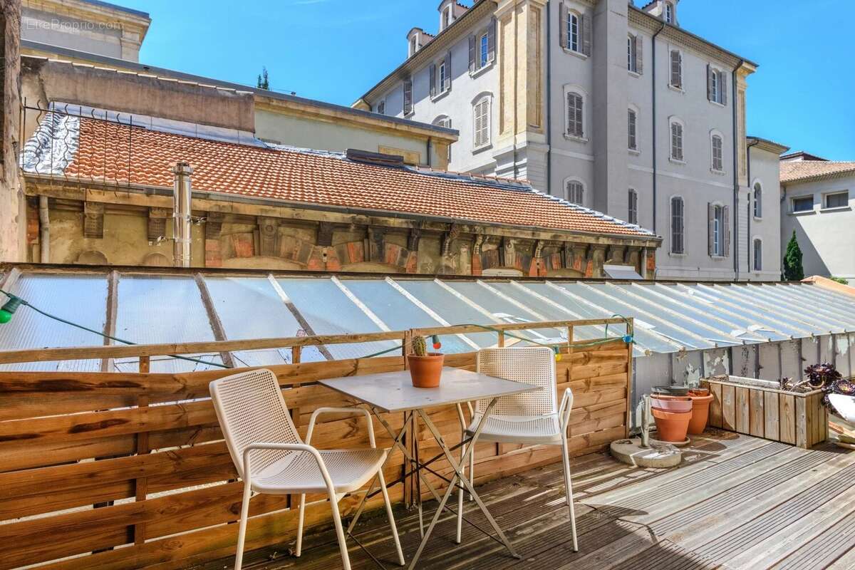 Appartement à MARSEILLE-1E