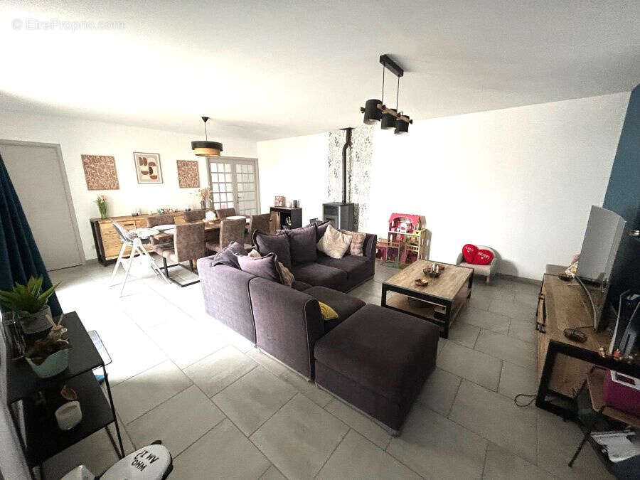 Maison à LECELLES