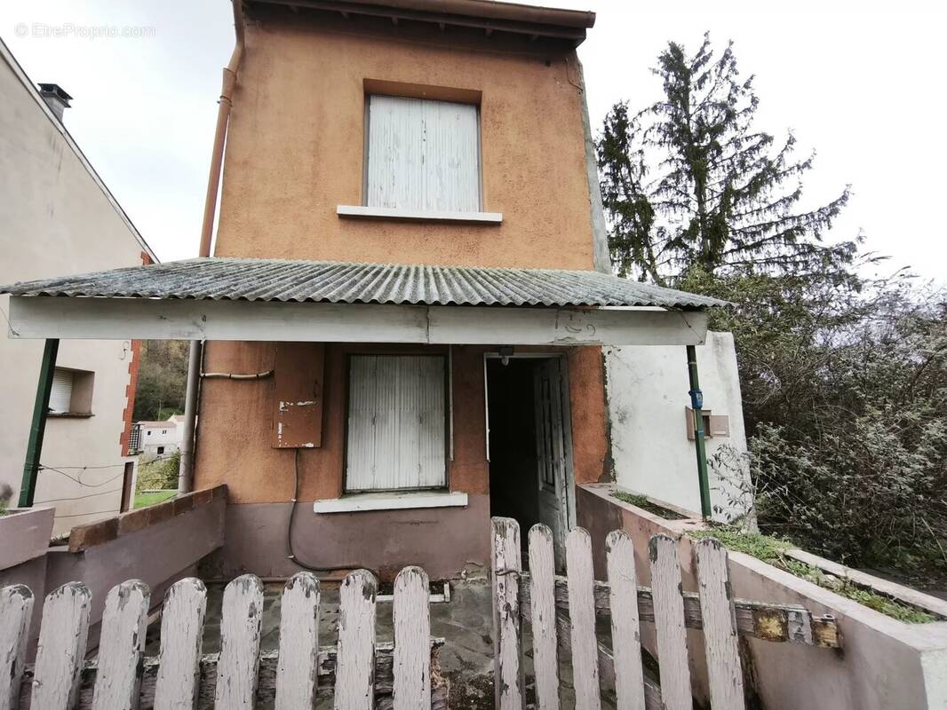 Maison à DECAZEVILLE