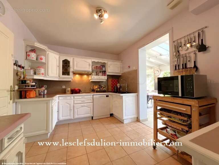 Maison à LORREZ-LE-BOCAGE-PREAUX