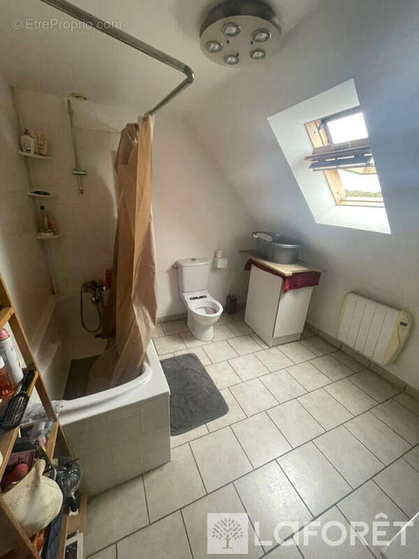 Appartement à FRESNAY-SUR-SARTHE