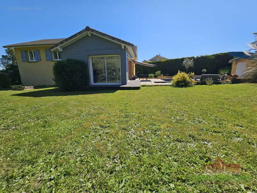 Maison à JARDIN