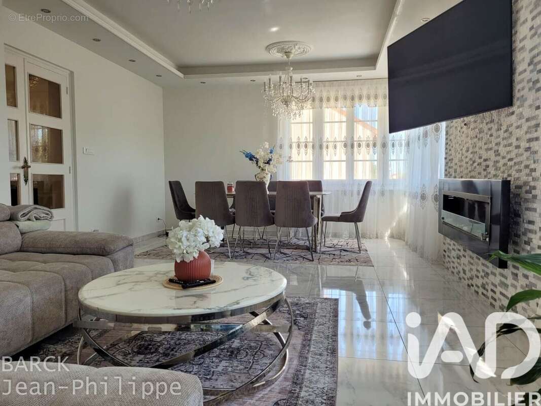 Maison 130 m² à Montlucon  - photo 2