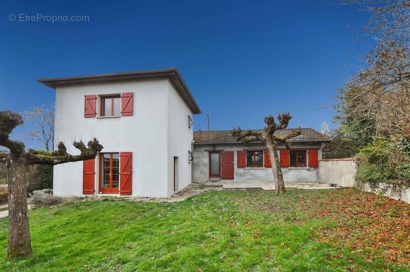Maison à MOISSIEU-SUR-DOLON