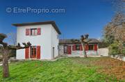 Maison à MOISSIEU-SUR-DOLON