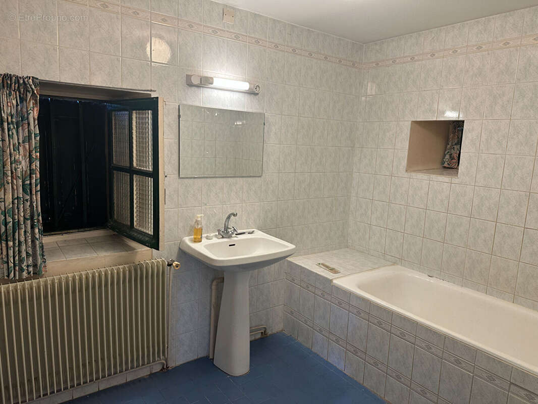 Maison à SAINTE-CONSORCE