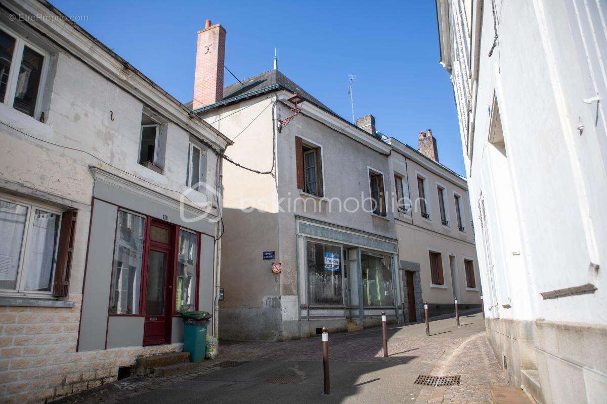 IMMEUBLE / MAISON A RENOVER - possibilité de créer des appartements à louer! - photo 13