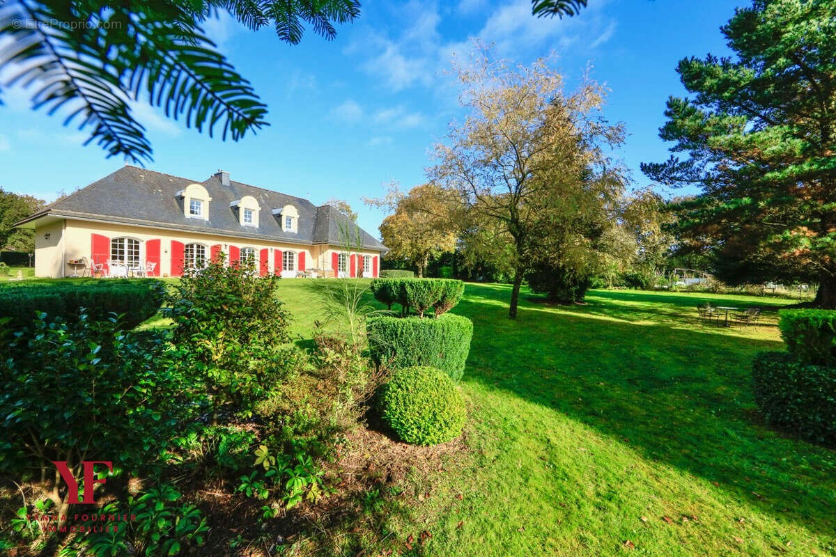 Maison à DIRINON