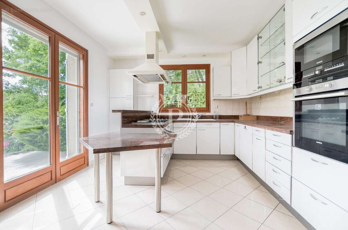 Maison à SAINT-LEU-LA-FORET