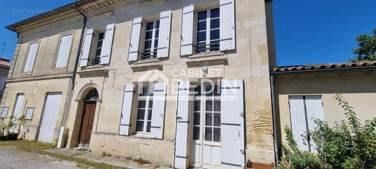 Maison à GENISSAC