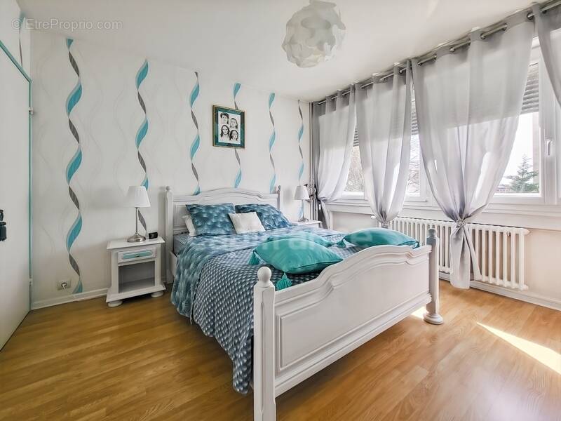 Appartement à CHENOVE