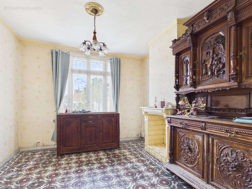 Maison à ROSIERES-EN-SANTERRE