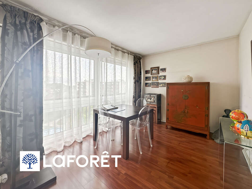 Appartement à RIS-ORANGIS