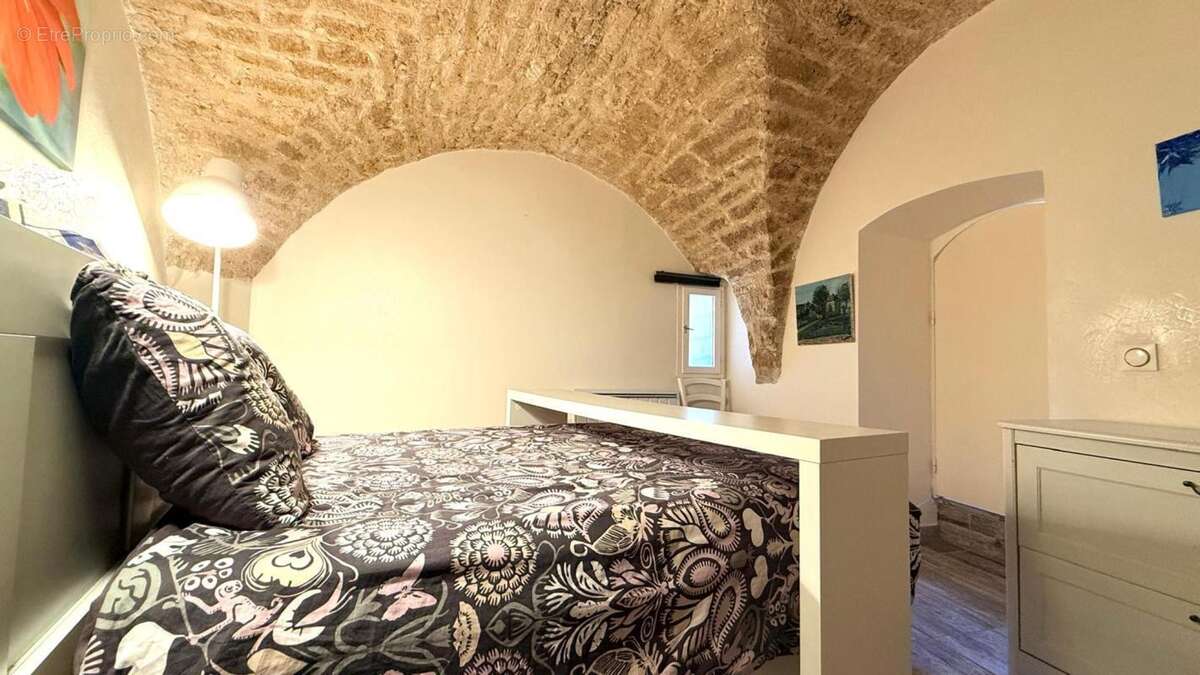 Appartement à POUSSAN