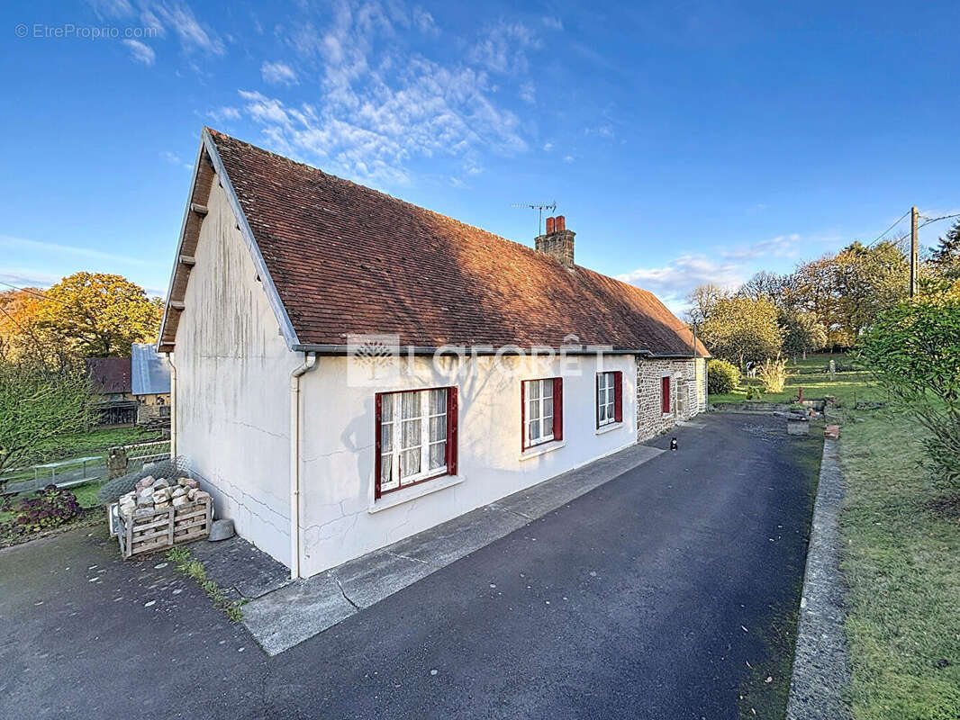 Maison à LA SELLE-LA-FORGE