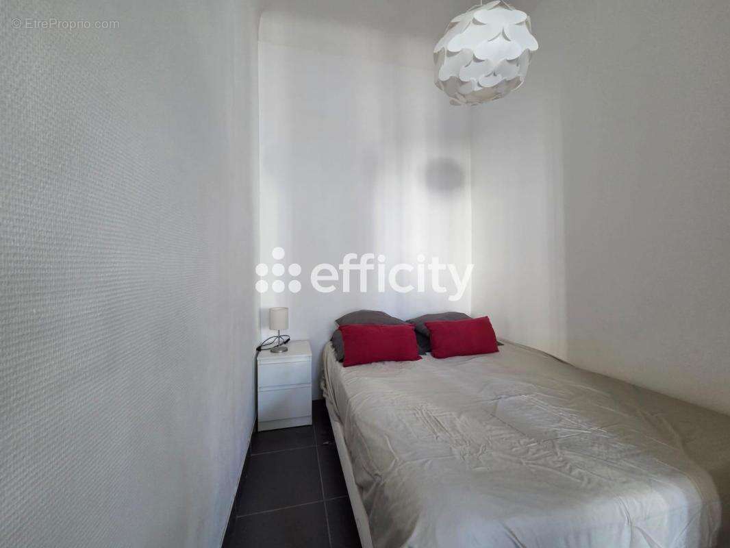 Appartement à MARSEILLE-5E