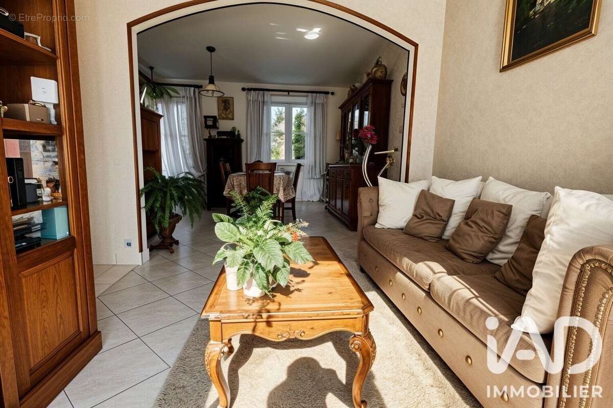 Maison 92 m² à Livry-Gargan  - photo 4