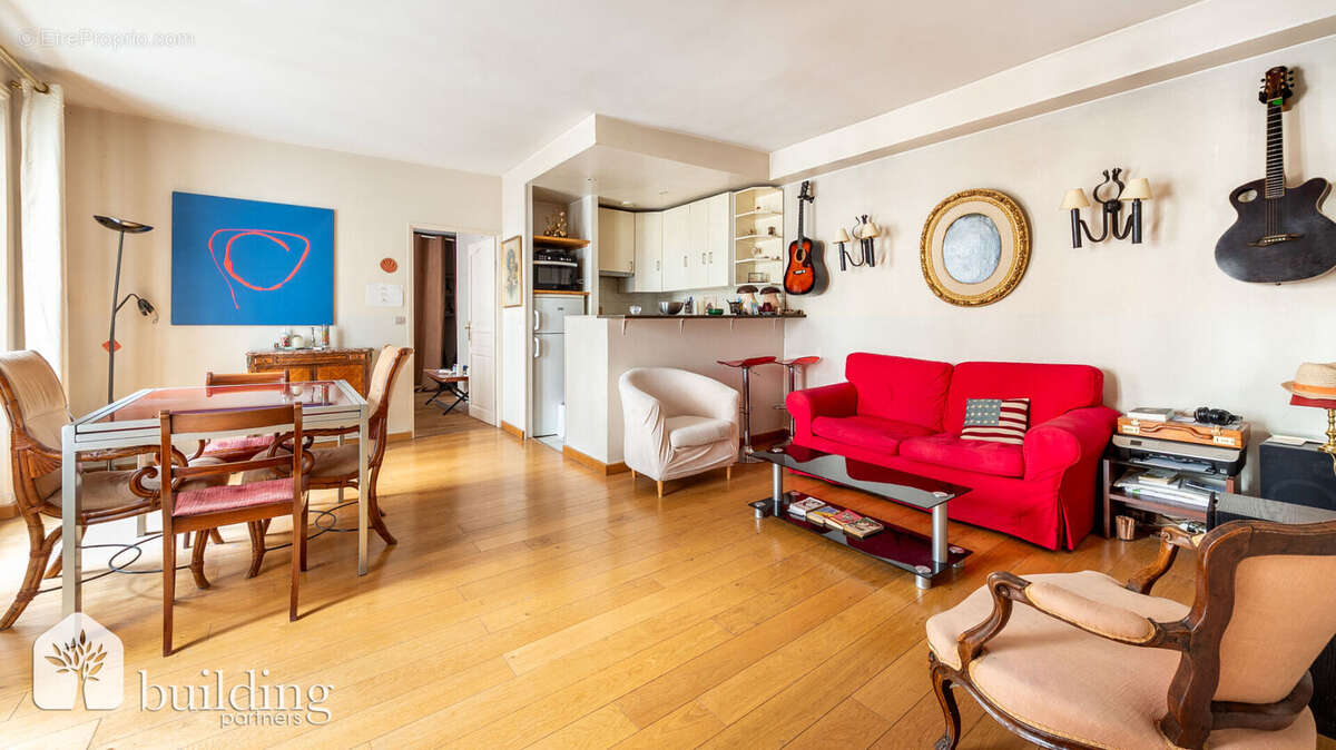 Appartement à PARIS-16E