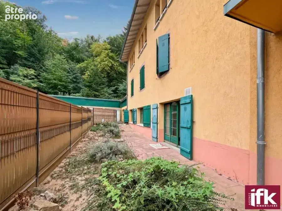 WETTOLSHEIM - Appartement de 96m² à rénover – Terrasse – Garage - Parking - photo 3