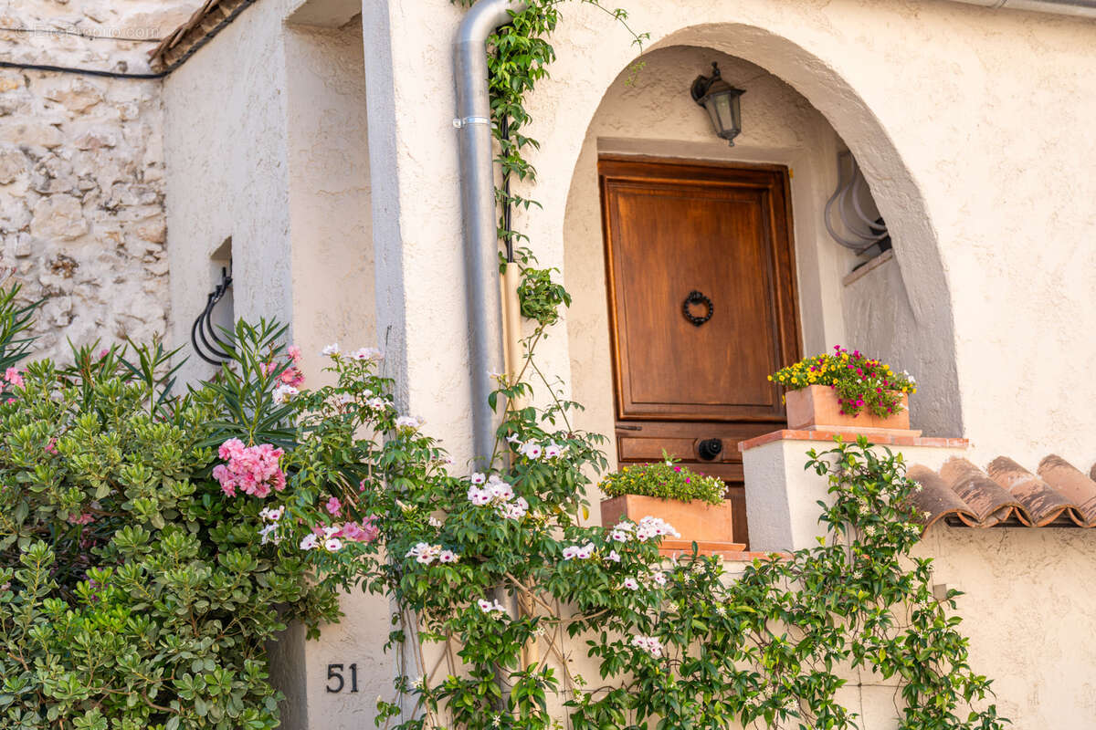 Appartement à LA COLLE-SUR-LOUP