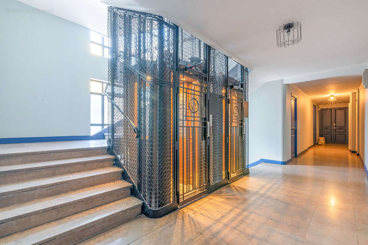 Appartement à PARIS-10E