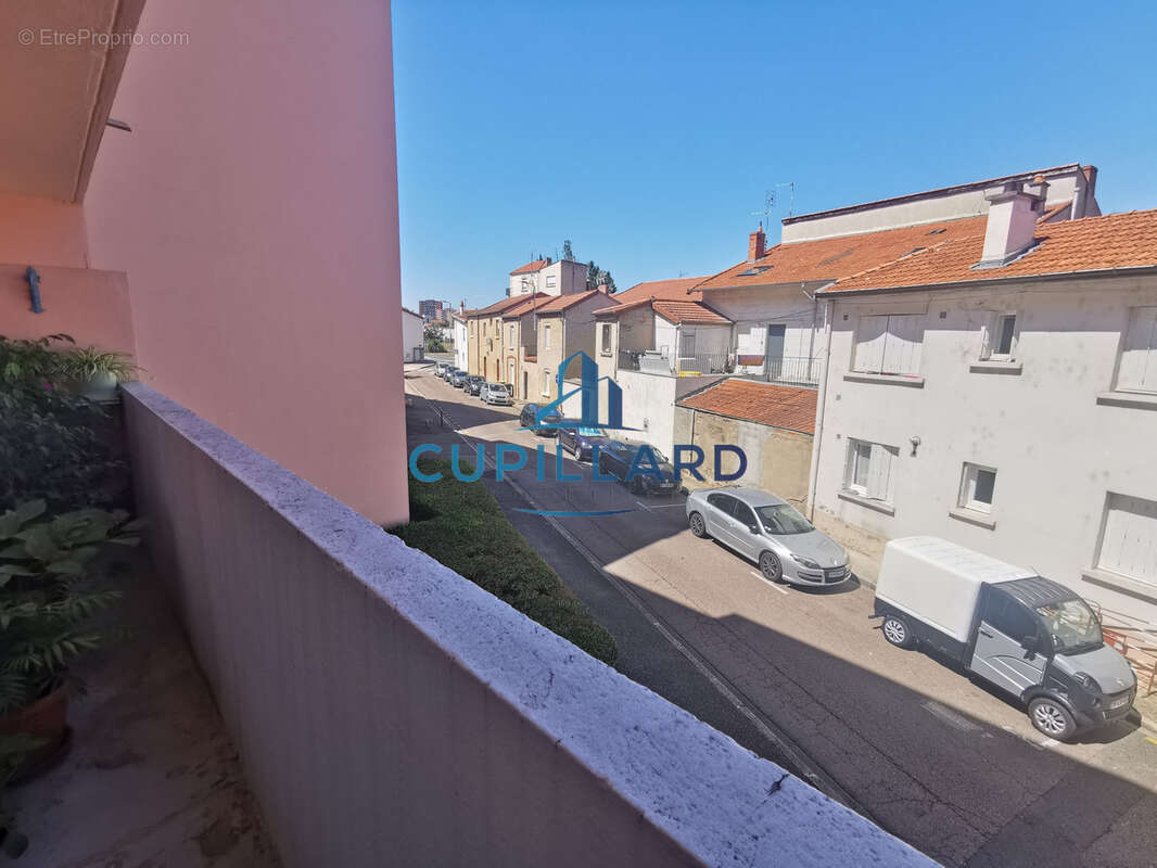 À VENDRE   ROANNE (Quartier Mulsant)   Appartement T4 de 61 m2 au 1er étage - photo 10