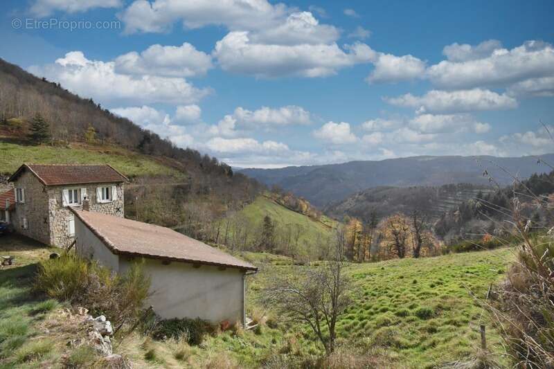 Maison à ROCHEPAULE