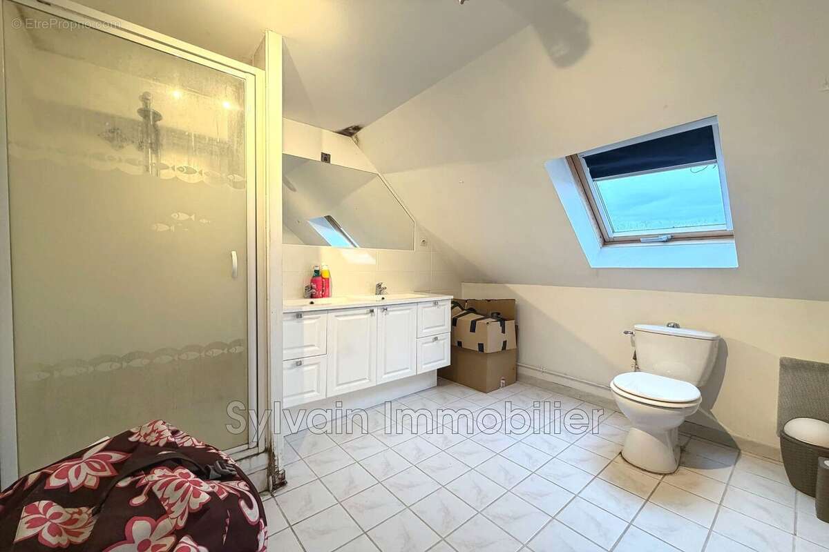 Maison à TROISSEREUX