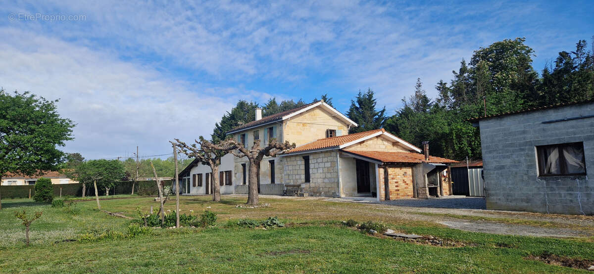 Maison à LAMARQUE