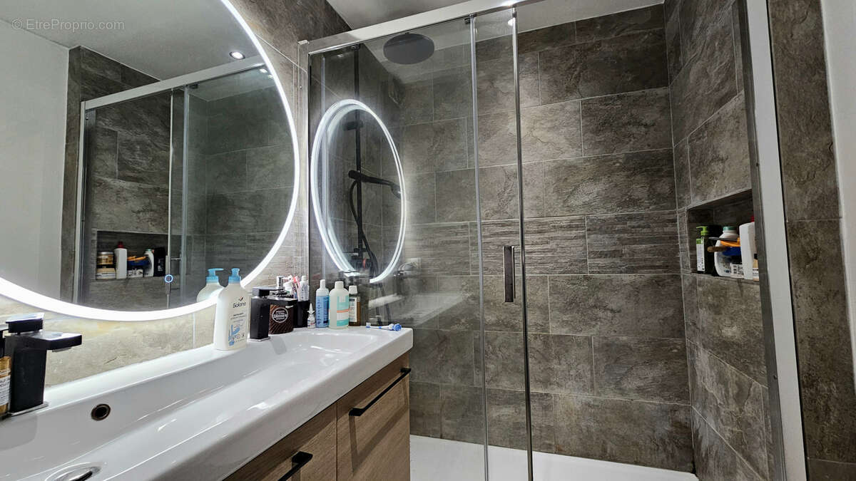 Appartement à MOUGINS