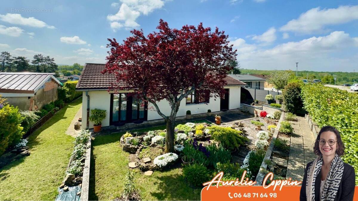 Photo 1 - Maison à CHARVIEU-CHAVAGNEUX