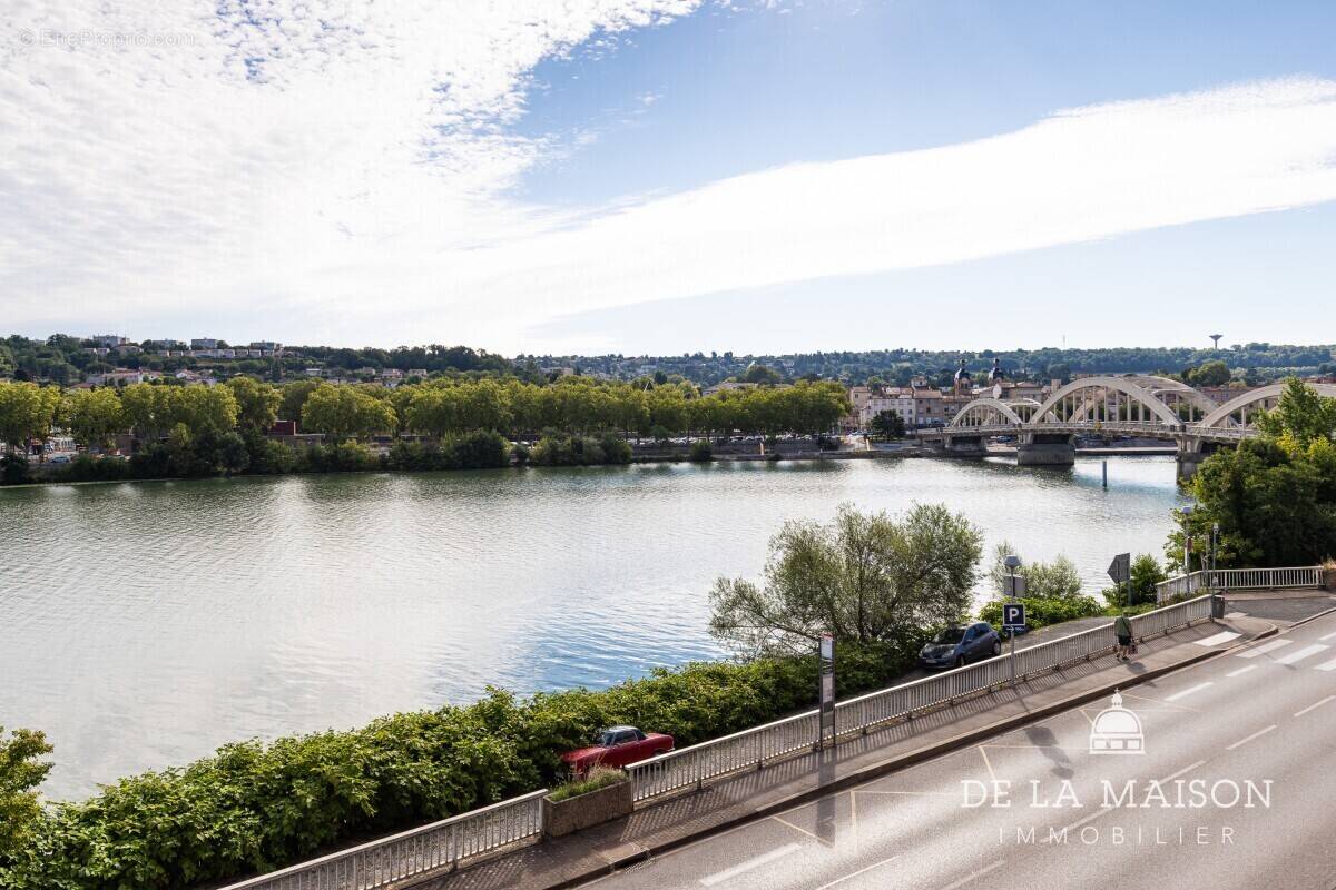 Appartement à ALBIGNY-SUR-SAONE