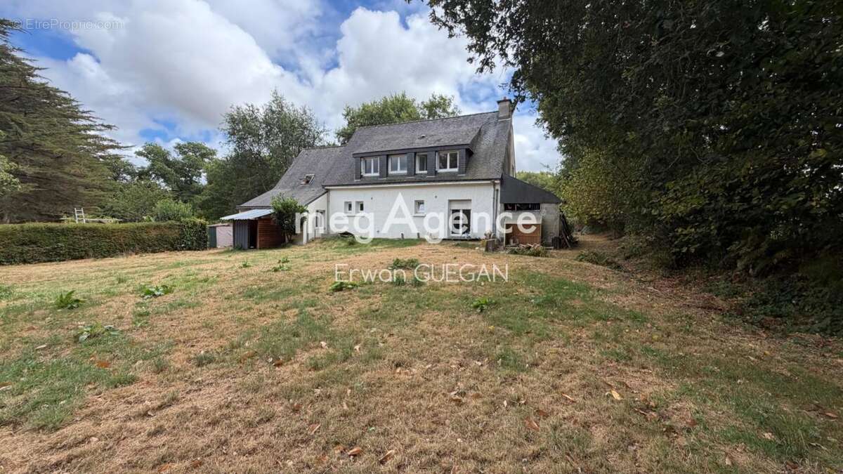 À 15 minutes de VANNES Maison Traditionnelle Bretonne au calme avec grand jardin et Appartement - photo 17