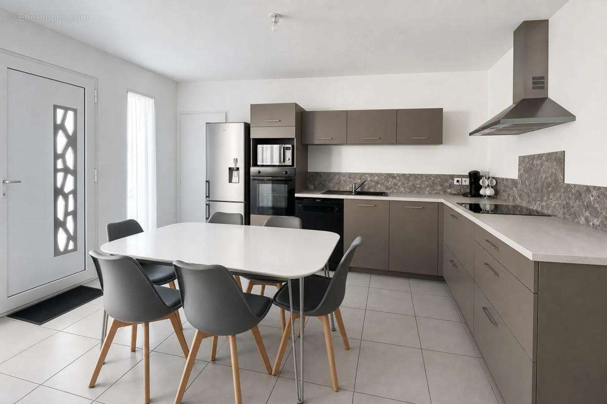 Maison rénovée de 4 pièces, La Chaume - photo 8