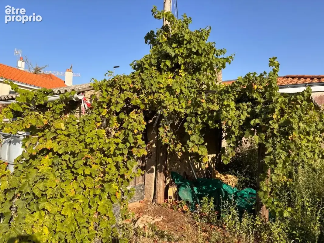 Maison de 6 pièces avec dépendances et terrain divisible - photo 9