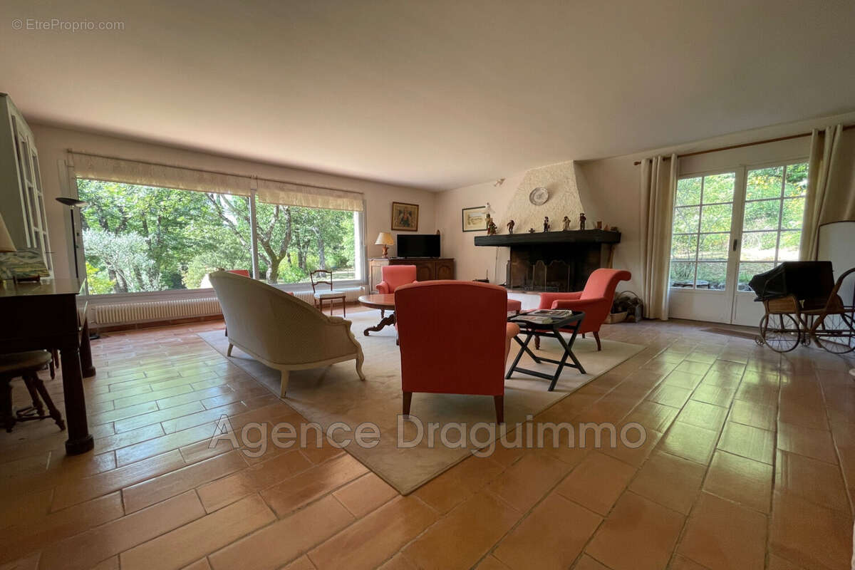 Maison à DRAGUIGNAN