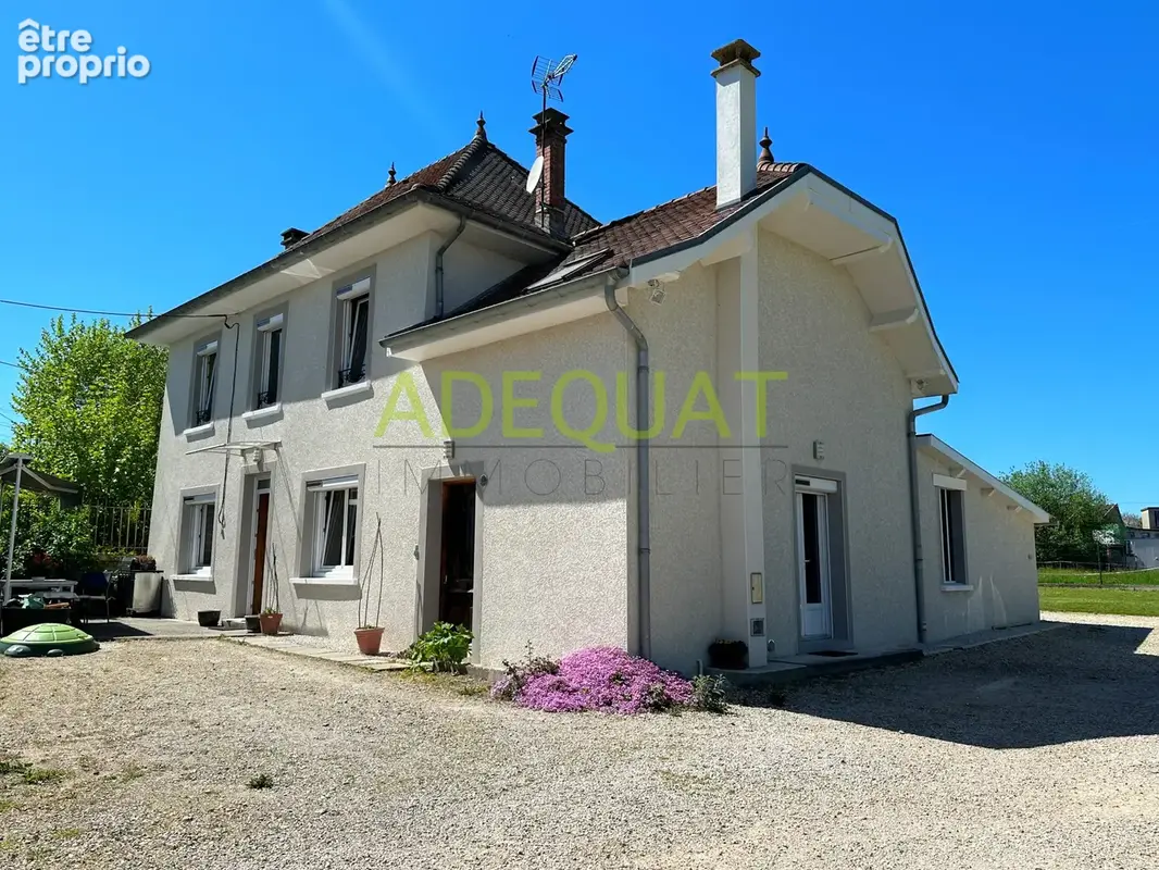 Maison à FAVERGES-DE-LA-TOUR