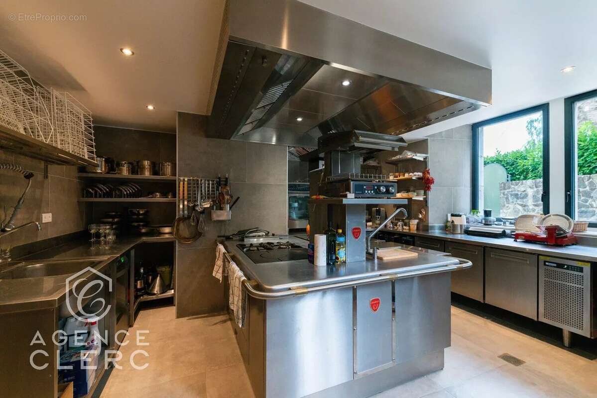 Maison à PERS-JUSSY